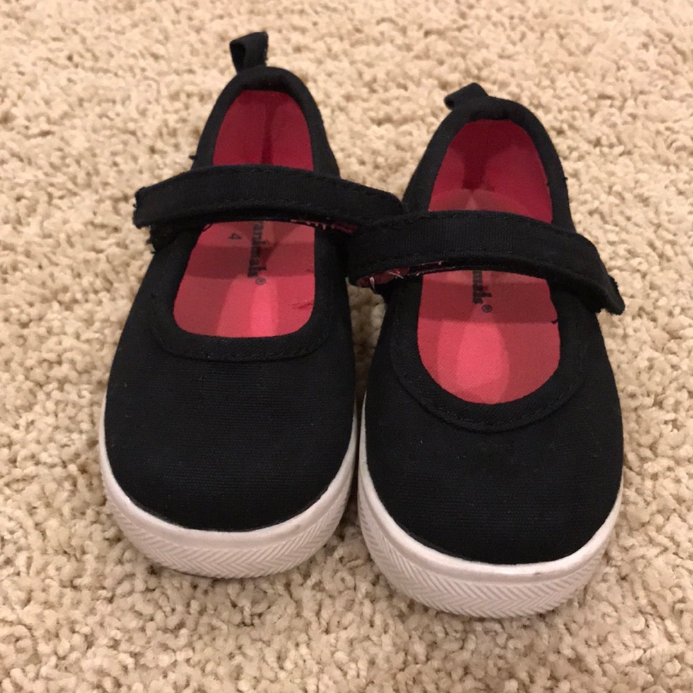 Garanimals size 4 shoes